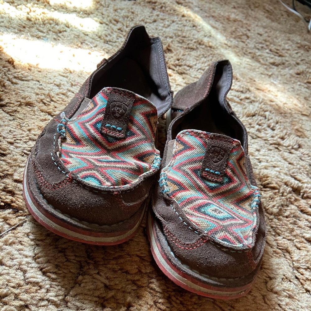 Ariat cruisers